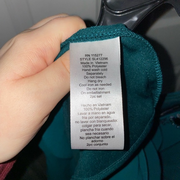 Ignite Evenings Tiered Dress and Shawl - Picture 7 of 8